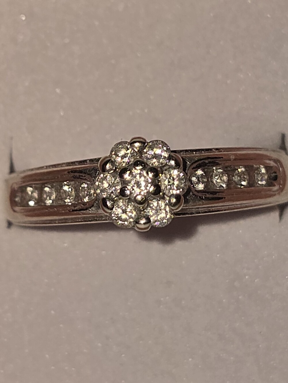 10K White Gold Genuine Diamond Cluster Ring Size 8 Natural Diamonds